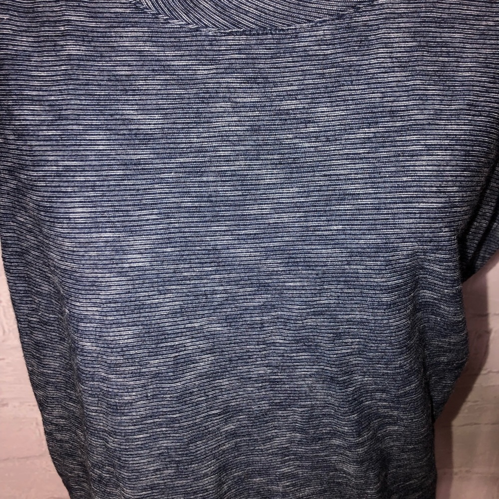 Deletta Basic Blue/Grey Top w/semi cap sleeve. H25 - Picture 3 of 7